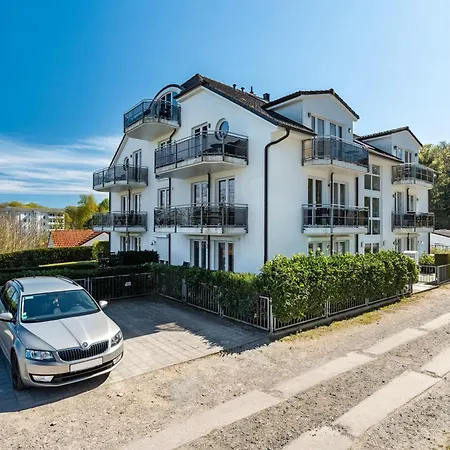 Am Hochufer - Erste Reihe *