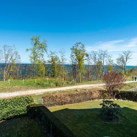 Am Hochufer - Erste Reihe *