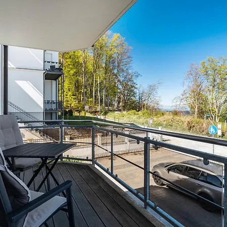 Am Hochufer - Erste Reihe * Sellin (Rugen)